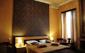 Azoyan Guest House